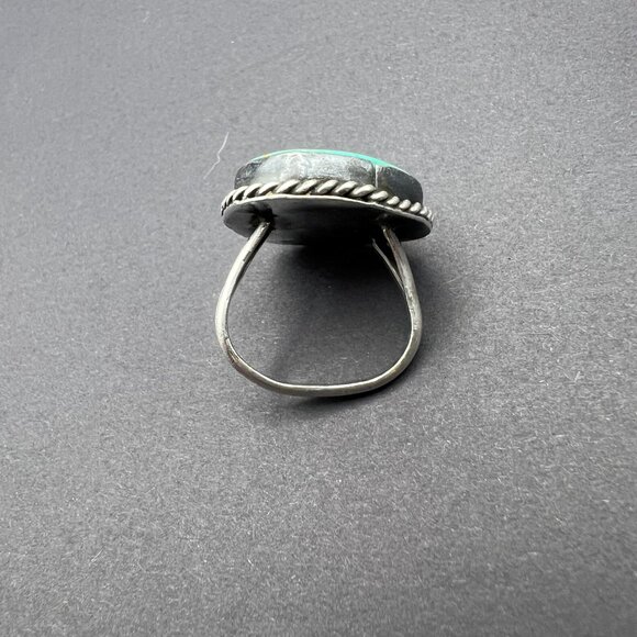 Vintage Sterling Silver Turquoise Ring Size 7 - Southwestern Boho Statement Ring - Picture 9 of 10